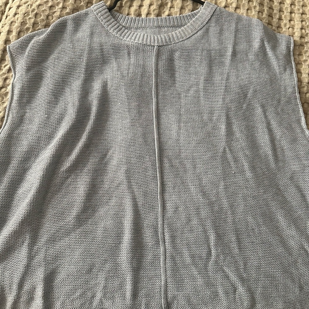 SHEIN Light Gray Knit Top